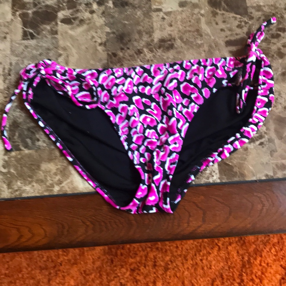 Bikini 👙 bottoms NWOT